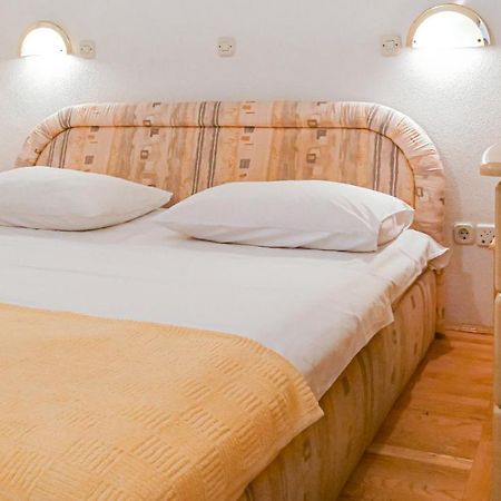 One Bedroom Apartment With Terrace And Seaview - B Sevid Zewnętrze zdjęcie