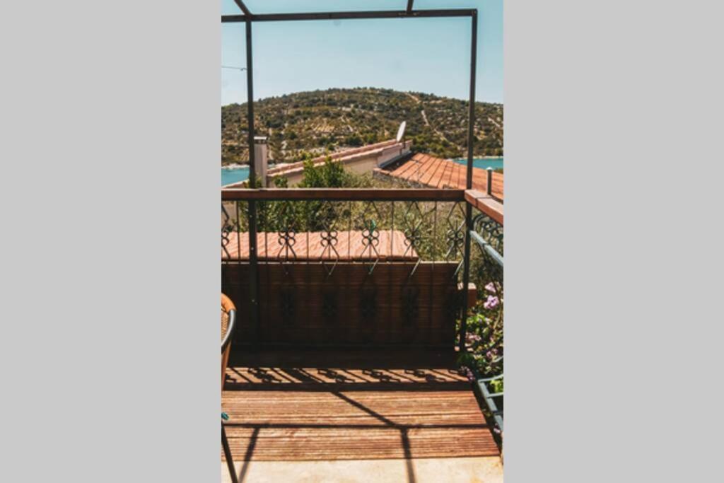 One Bedroom Apartment With Terrace And Seaview - B Sevid Zewnętrze zdjęcie