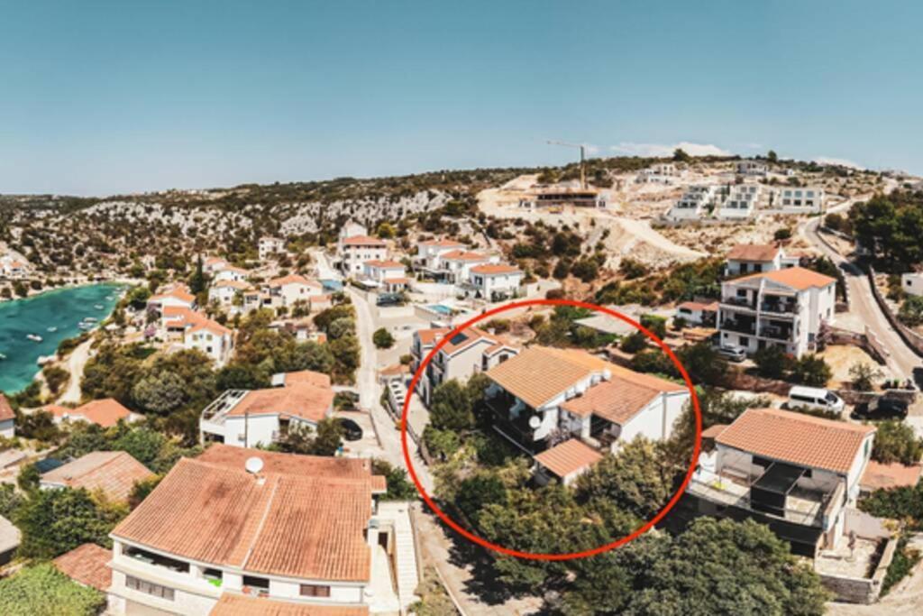 One Bedroom Apartment With Terrace And Seaview - B Sevid Zewnętrze zdjęcie
